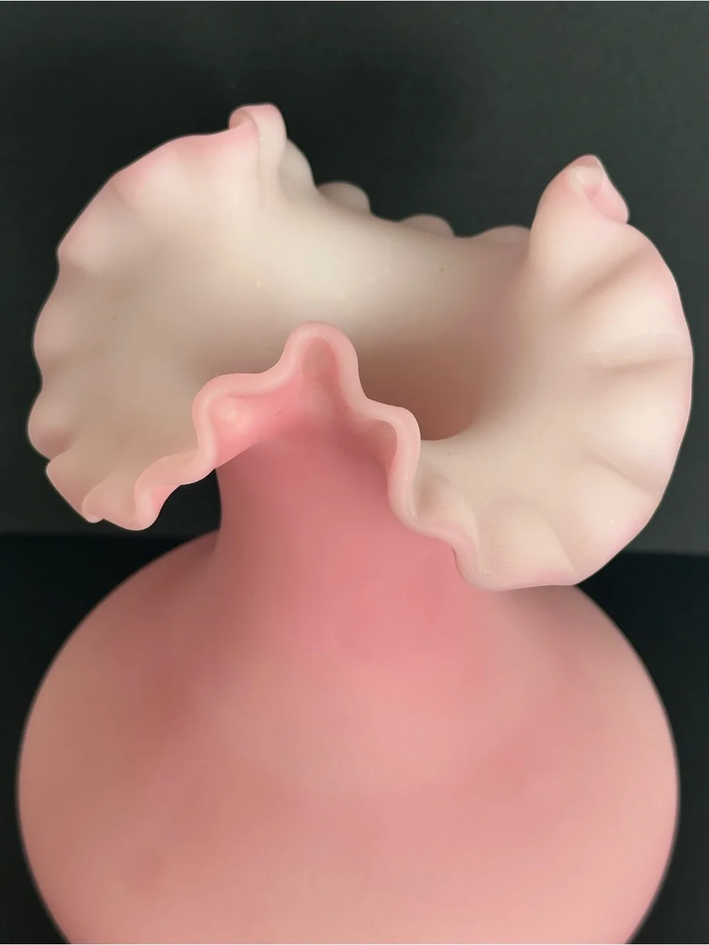 FENTON Pink Frosted Ruffled Glass Vase
